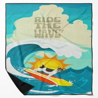 Surfer pas bijeli pomeranski ručnik od plaže
